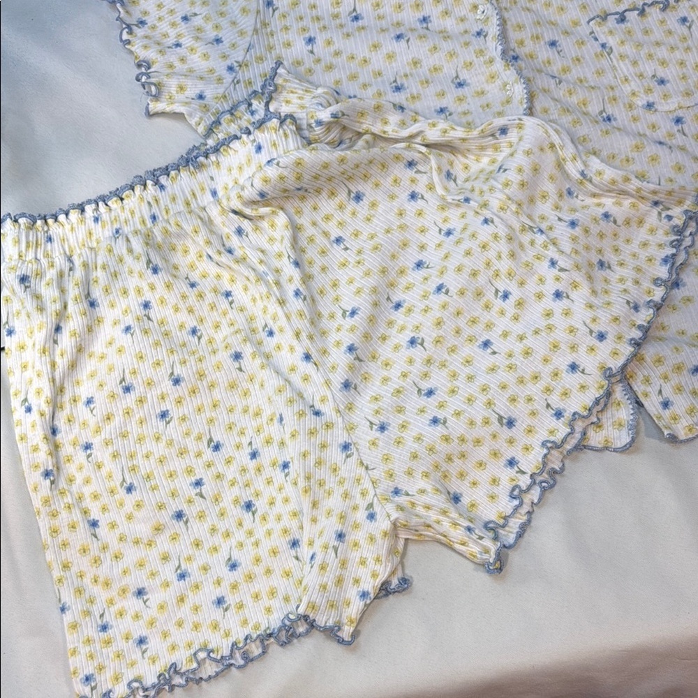 Vintage Earth Angels Floral Pajama Set, ruffled hems, sz Med &Small, *READ - Picture 11 of 11